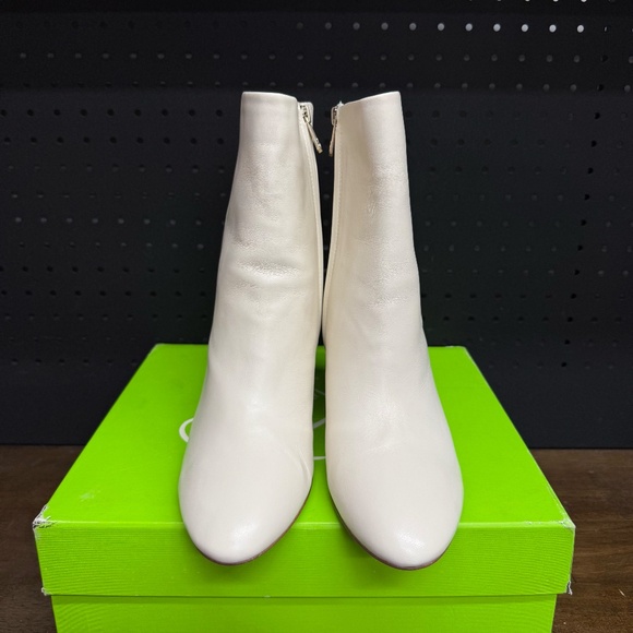 New W/ Box! Women's Sam Edelman Daria Ivory Leather Ankle Booties Size 11 - Picture 3 of 5